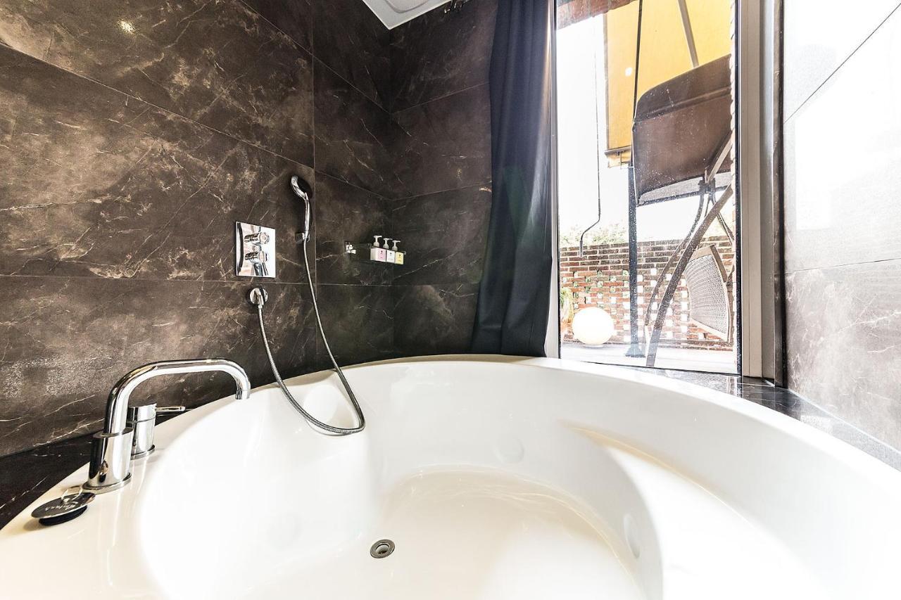 Roseto Hotel Phocshon Kültér fotó